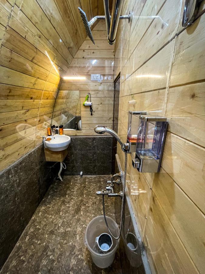 Cozy Capsules - Modern Hut Bed & Breakfast Kukkal Exterior photo